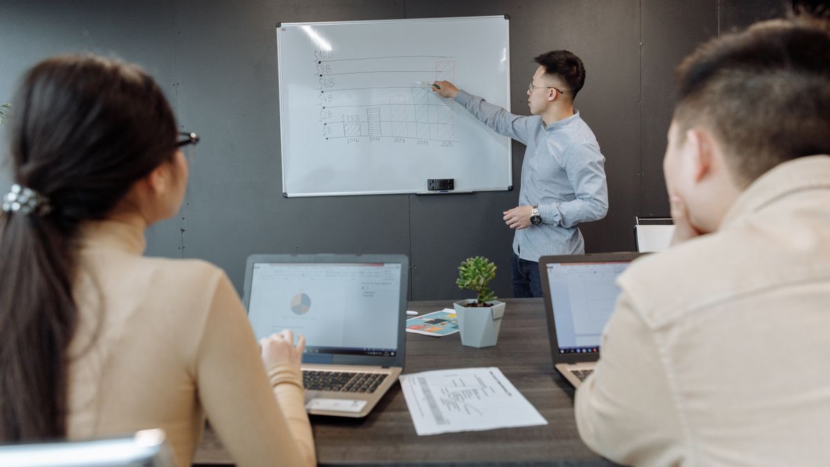 实战课｜从今日含GDR异动，学会板块轮动：谁在接力，谁在｜盘哥视角
